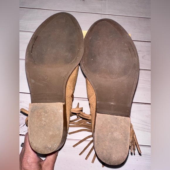 Lucky Brand Freedah Fringe Suede Booties Tan Size 7M Western Boho Almond Toe - Picture 4 of 11
